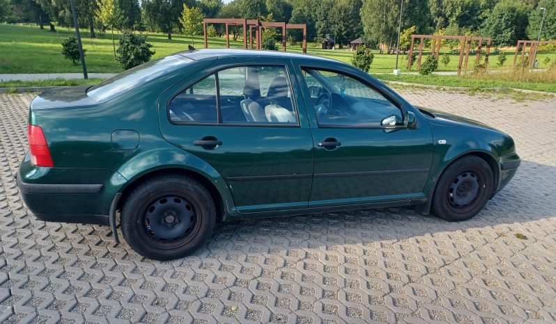 Volkswagen BORA // Benzyna // full