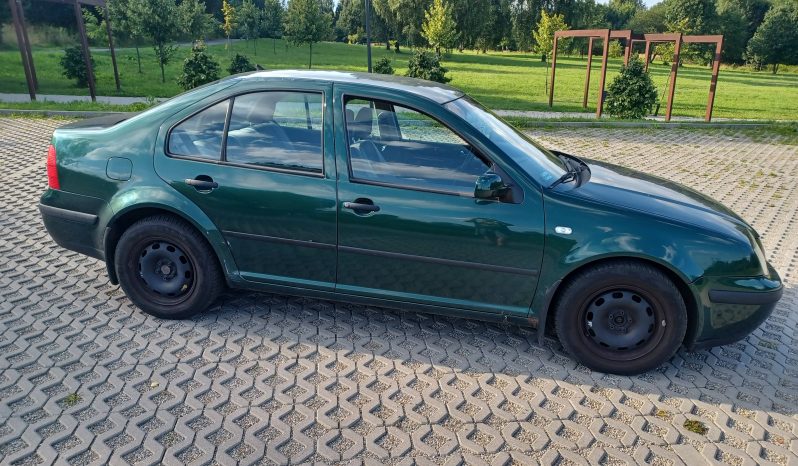 Volkswagen BORA // Benzyna // full