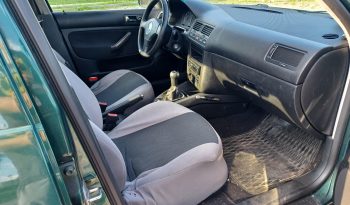 Volkswagen BORA // Benzyna // full