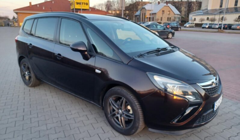 Opel Zafira C // Wersja 7 osobowa // Światła przednie LED // Czujniki przód i tył full