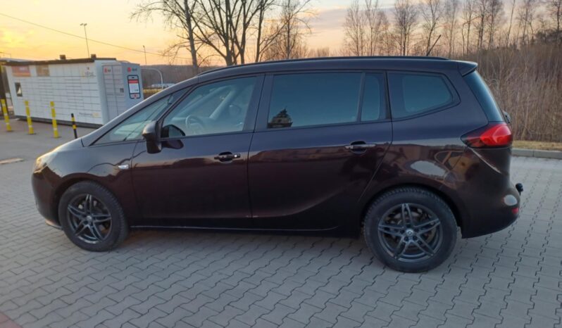 Opel Zafira C // Wersja 7 osobowa // Światła przednie LED // Czujniki przód i tył full