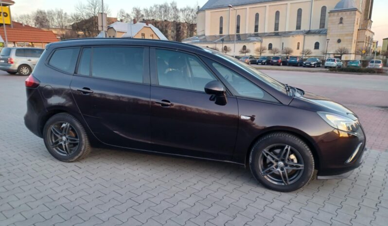 Opel Zafira C // Wersja 7 osobowa // Światła przednie LED // Czujniki przód i tył full