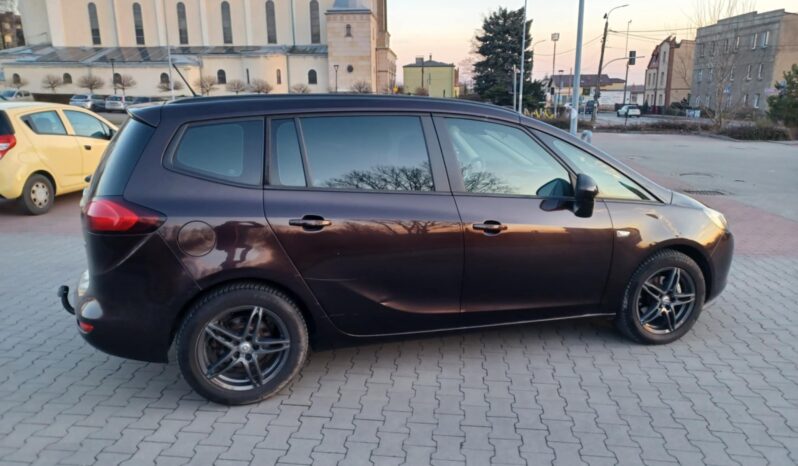 Opel Zafira C // Wersja 7 osobowa // Światła przednie LED // Czujniki przód i tył full