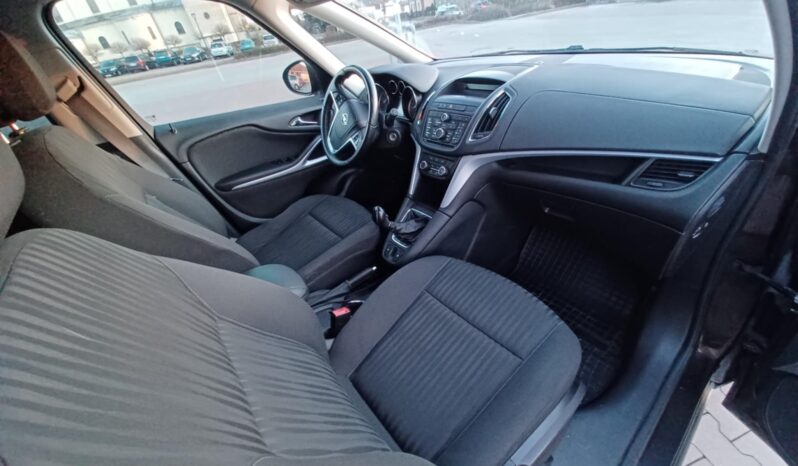 Opel Zafira C // Wersja 7 osobowa // Światła przednie LED // Czujniki przód i tył full