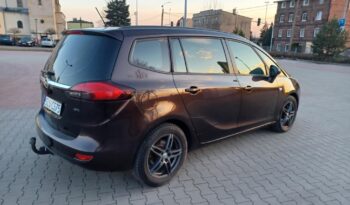 Opel Zafira C // Wersja 7 osobowa // Światła przednie LED // Czujniki przód i tył full