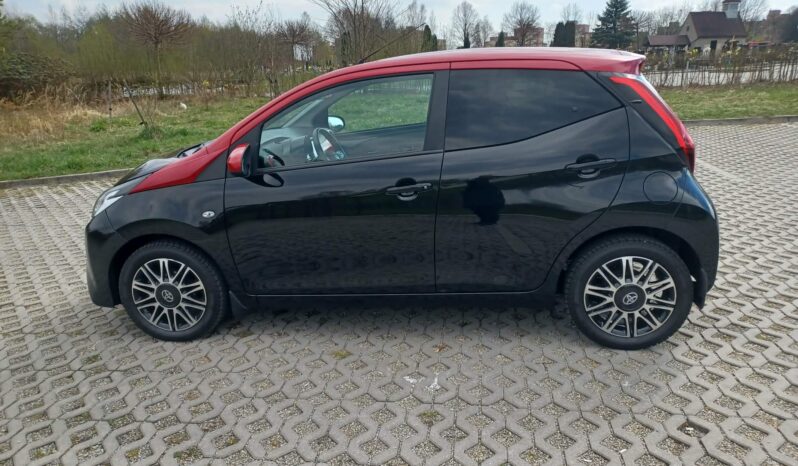 Toyota Aygo // Rok 2021 // Duzy ekran // Kamera cofania // full