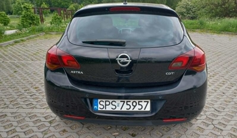 Opel Astra J // XENON / Czujniki Przód – Tył // Pakiet zimowy // full