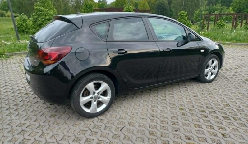 Opel Astra J // XENON / Czujniki Przód – Tył // Pakiet zimowy // full