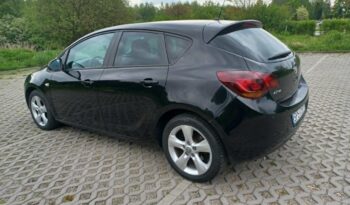 Opel Astra J // XENON / Czujniki Przód – Tył // Pakiet zimowy // full