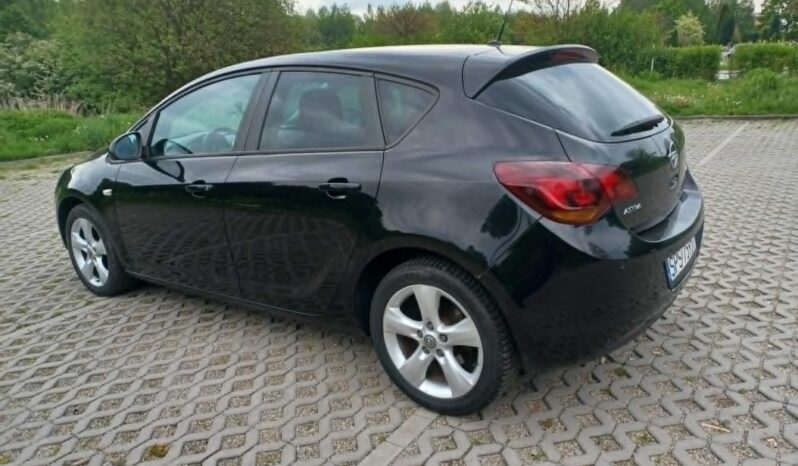 Opel Astra J // XENON / Czujniki Przód – Tył // Pakiet zimowy // full