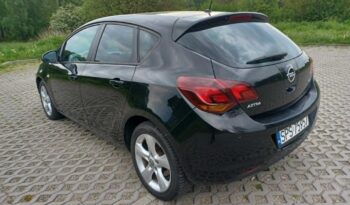 Opel Astra J // XENON / Czujniki Przód – Tył // Pakiet zimowy // full