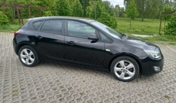 Opel Astra J // XENON / Czujniki Przód – Tył // Pakiet zimowy // full