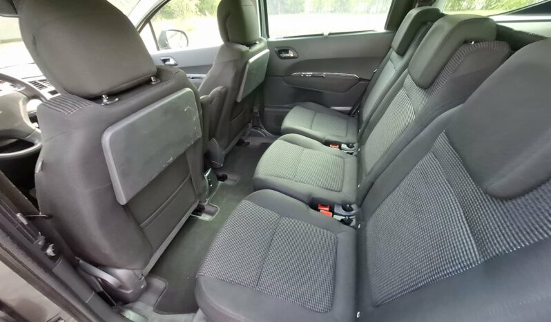 Peugeot 5008 full