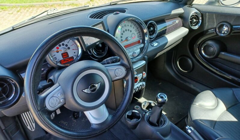MIni Cooper // Xenon // Podgrzewana szyba fotele // Czujniki parkowania full