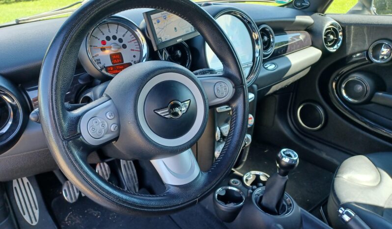 MIni Cooper // Xenon // Podgrzewana szyba fotele // Czujniki parkowania full