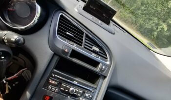 Peugeot 5008 full
