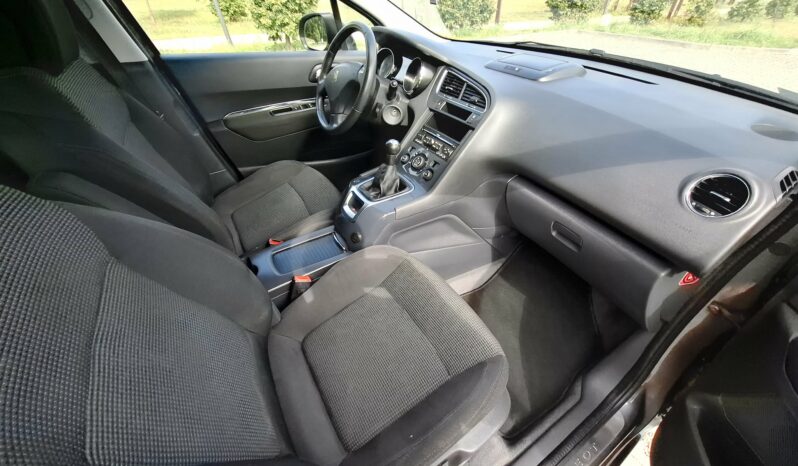 Peugeot 5008 full
