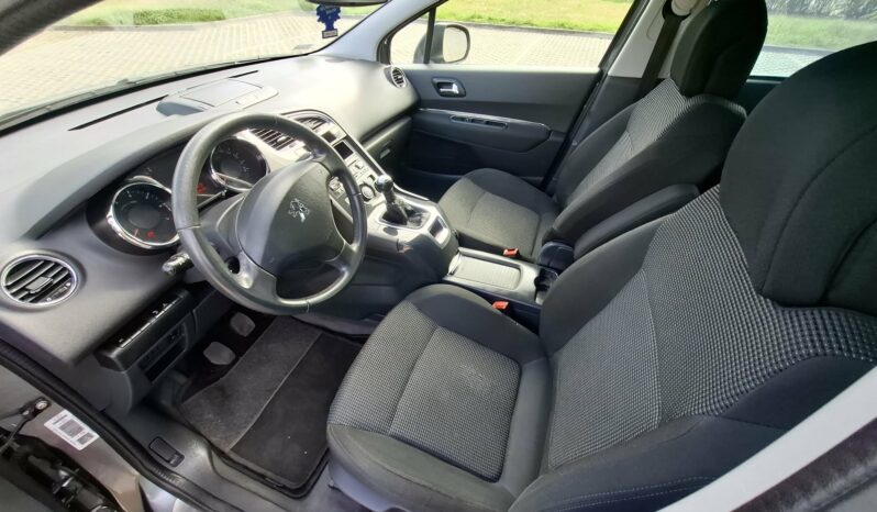 Peugeot 5008 full