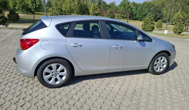 Opel Astra // Rok 2014 // // Tempomat // Turbo 120KM full