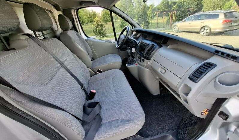 Renault Trafic // Tempomat // Czujniki cofania // 3 osobowy full