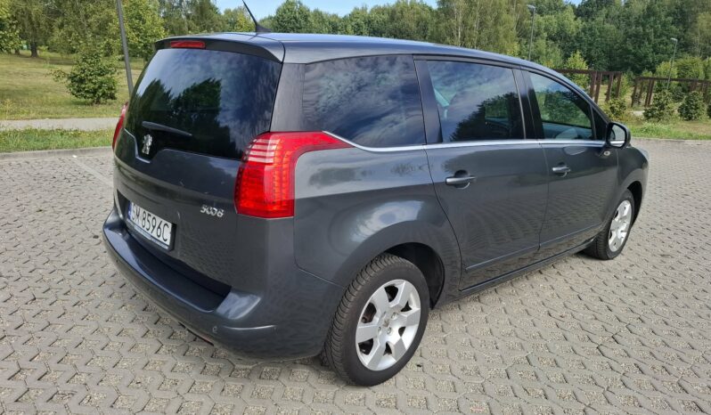 Peugeot 5008 full