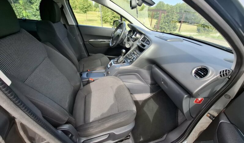 Peugeot 5008 full