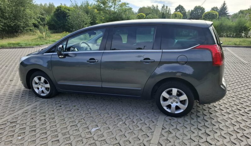 Peugeot 5008 full